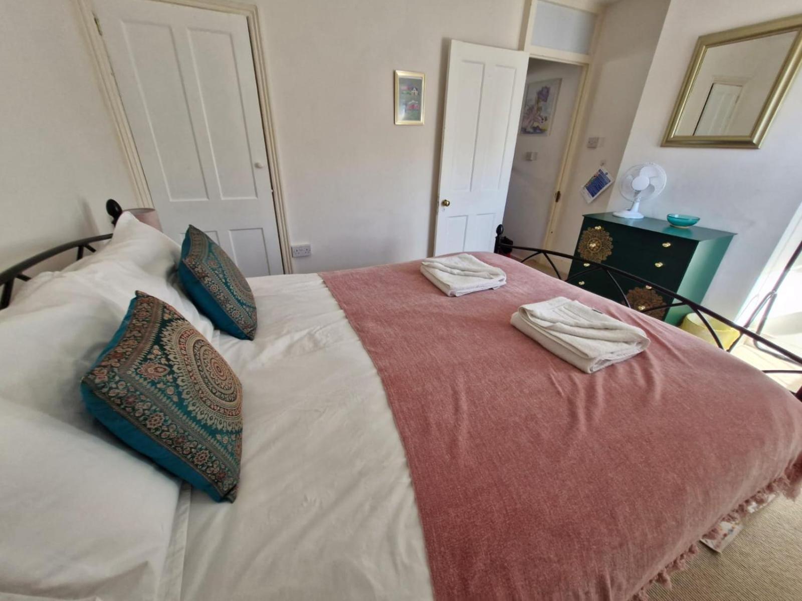 Magdala Cottage -Village Location- Dog Friendly 布罗德斯泰 外观 照片